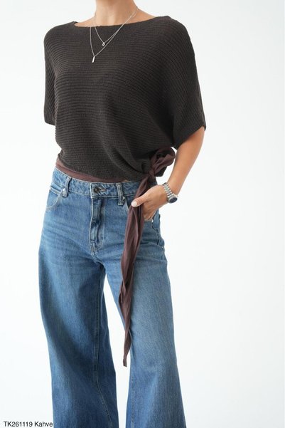 CADDELAMODA Women's off-the-shoulder blouse