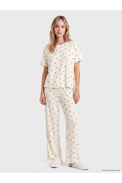 LC Waikiki Rmz Gi̇yi̇m Farkiyla Polka Dot Women's Pajama Set