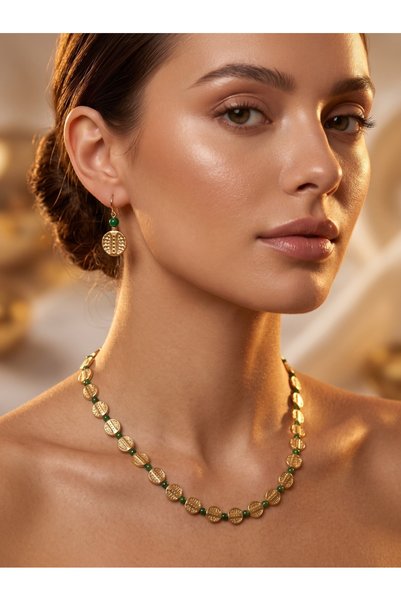 La sauvagine Women's Gold Hammered Plate Detailed Green Beaded Bohemian Necklace