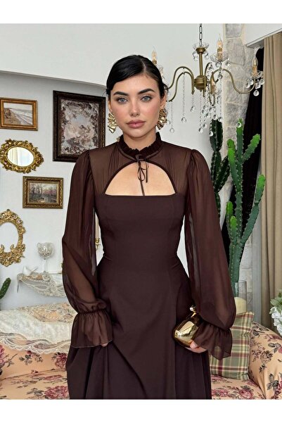 MODA DURAĞI ΦΟΡΕΜΑ ΜΑΞΙ ΜΕ ΔΙΑΚΟΣΜΗΤΙΚΟ ΔΕΣΙΜΑ ΣΤΟ ΛΕΜΜΑ Καφέ