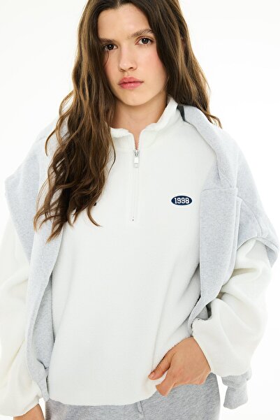 DeFacto Loose Fit Yarım Fermuarlı Nakış Detaylı Polar Sweatshirt H9935AX26WN