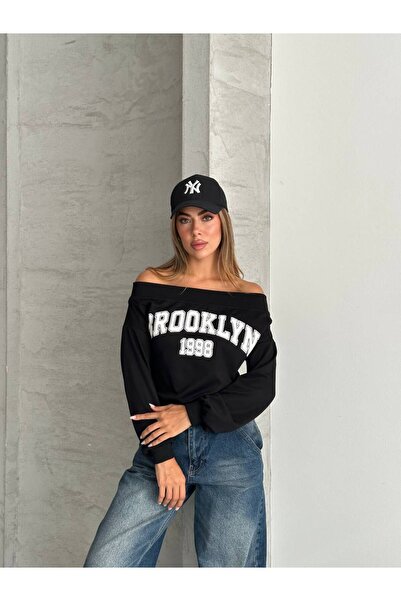 Butik Beyza Блуза с принт Бруклин и яка тип Мадона