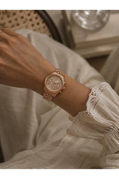 Evaa Jewelry Accessories ساعة يد نسائية من رويال كراون