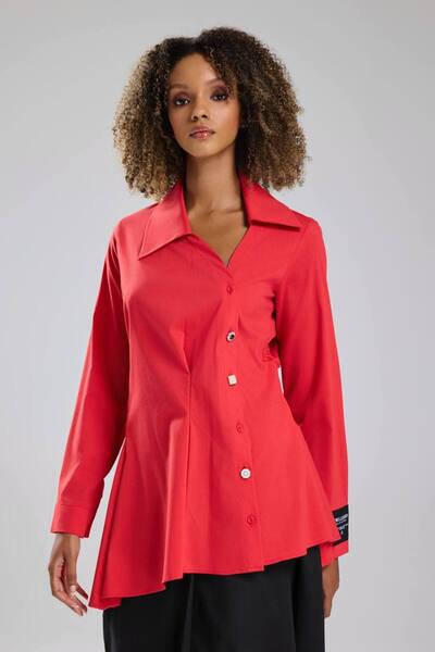 tw3 Kadın %100 Cotton Kumaş Yandan Düğmeli Arkası Pensli Tasarım Gömlek