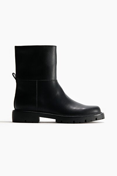 H&M Bot