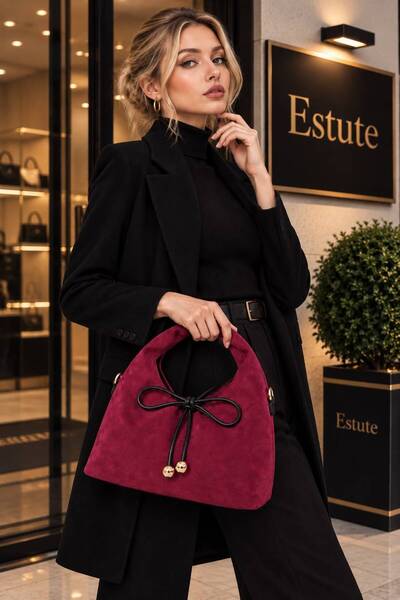 ESTUTE fiyonk detaylu suet çanta