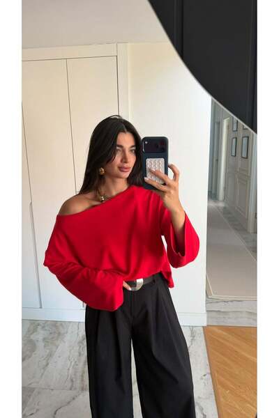 Bade Butik Crvena bluza sa otvorenim ramenima