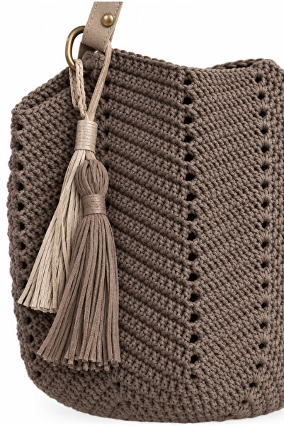 Elephant شنطة كروشيه يدوية روزي شوكولاتة بحزام جلد - Rosie Crochet Bag Chocolate