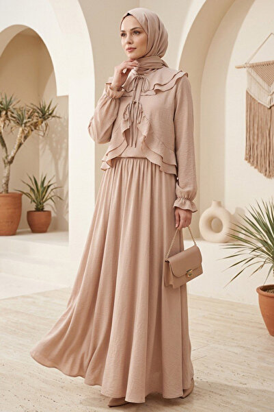 Neva Style طقم تنورة وقميص بيج مزين بكشكشة 1397BEJ