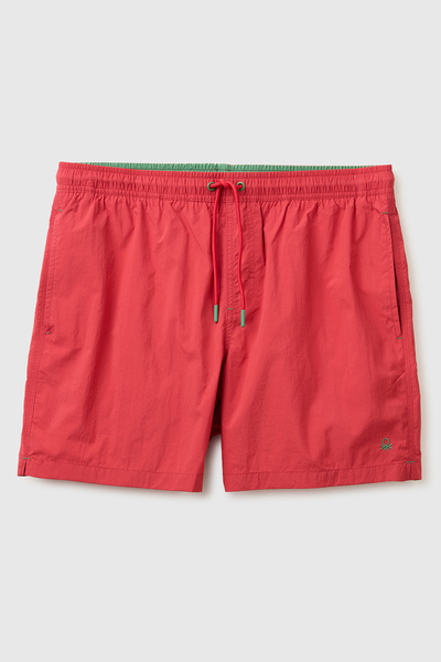 United Colors of Benetton Men's red logo embroidered swim shorts with drawstr...