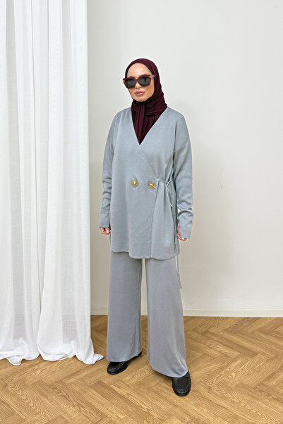Melike Tatar Düğmeli Triko Takım 87-25310