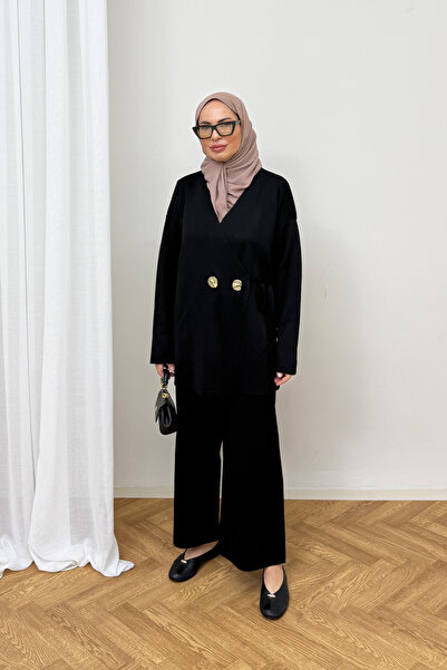 Melike Tatar Düğmeli Triko Takım 87-25310