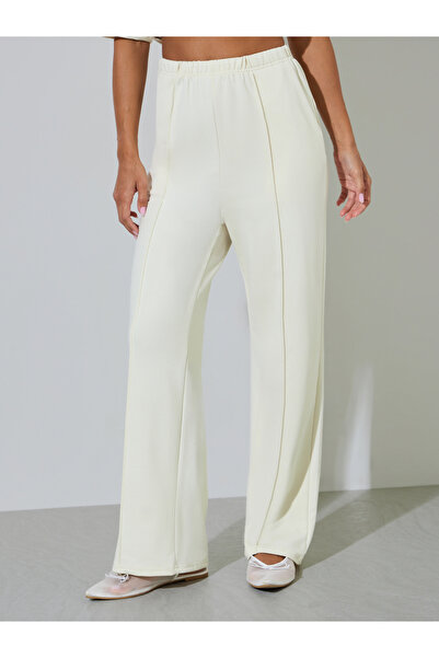 Styli Cream Solid Pleated Details Wide Leg Joggers