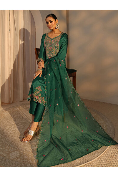 Libas By Styli Green Embroidered Silk Blend Straight Kurta With Trouser And D...