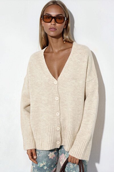 Hiccup Viorna Ribbed V-Neck Buttoned Cardigan