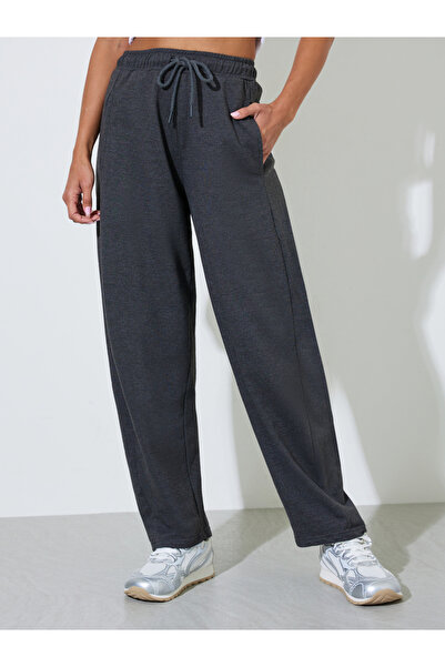 Styli Charcoal Solid Pintuck Detail Mid-Rise Drawstring Joggers