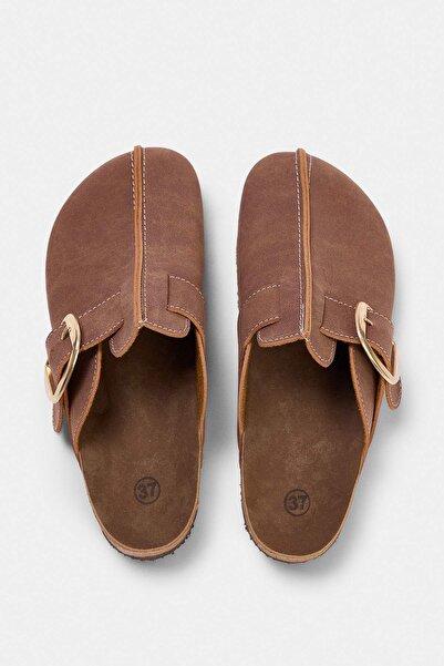 TRENDYOL SHOES Tan Buckle Detailed Women's Sabo Slippers Takaw27Te00001