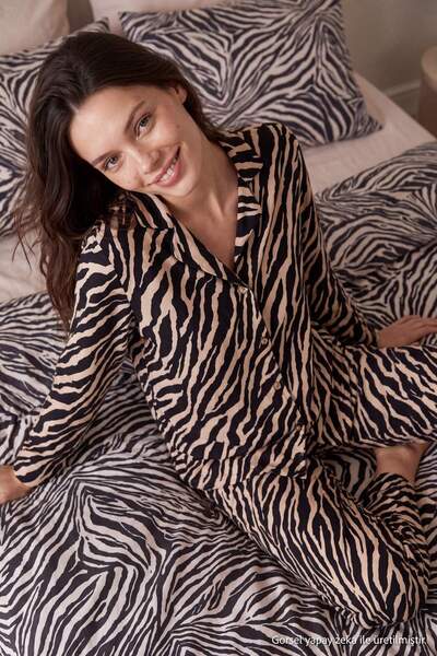 Trendyol Collection Black Zebra Pattern Soft Buttoned Knitted Pajamas Set Thm...