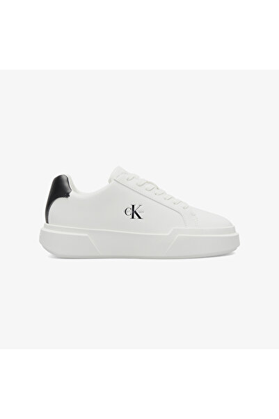 Calvin Klein حذاء نسائي ذو نعل سميك ورباط أسود حذاء رياضي