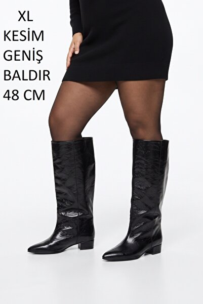 TrendyAnka Kadın Siyah Rugan Parlak 3 Cm Kısa Alçak Topuklu XL Çizme, Sivri B...