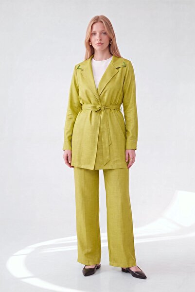 Levidor Jacket Suit with Stone Embroidery on the Collar Asit
