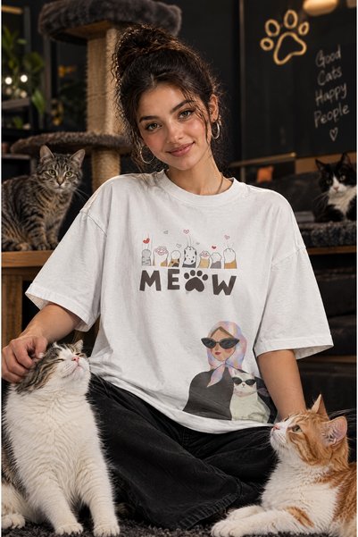 Ninkasiwear Cool Cat Printed Oversized 24/1 Cotton T-Shirt