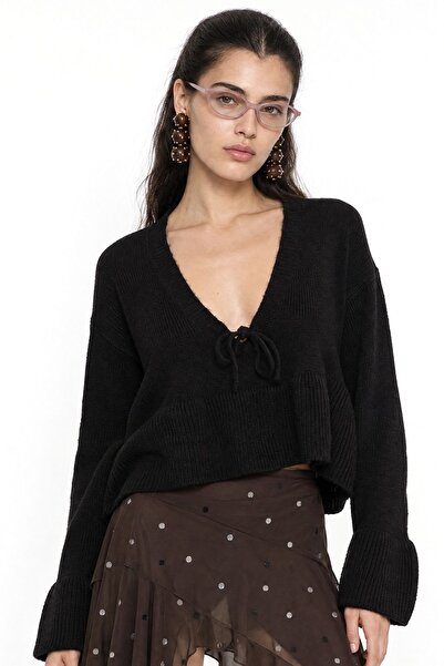 Hiccup Mixray Ruffled V-Neck Knitted Sweater with Binding Detail