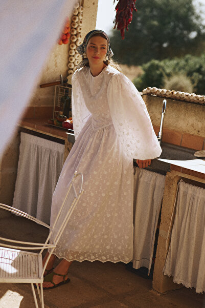 Manuka Embroidered Polynean Tie-Up Dress Ecru