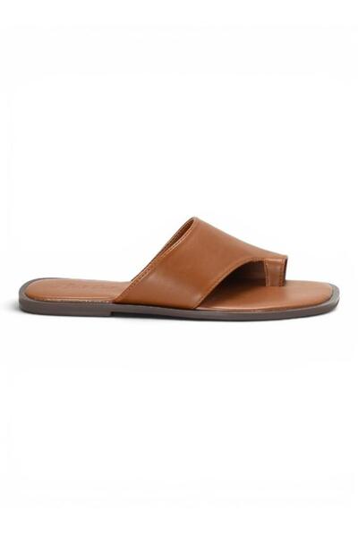 BATA صندل بحزام رفيع