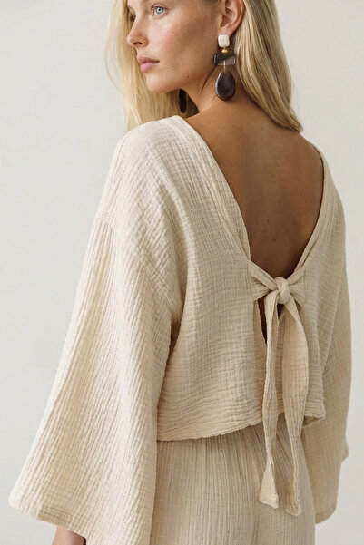 İKİKIZ Crinkle Open Back Long Sleeve Blouse