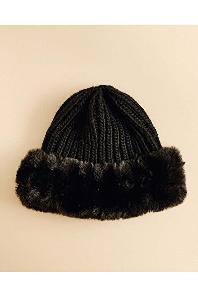 REDTAG Women Black Ribbed Faux Fur Trim Beanie