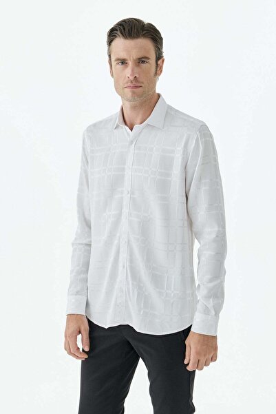 Jakamen White Checkered Comfort Fit Shirt