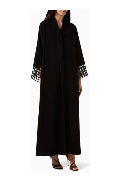 Hessa Falasi Shawl Collar Abaya Combines Modern Design with Traditional Touch
