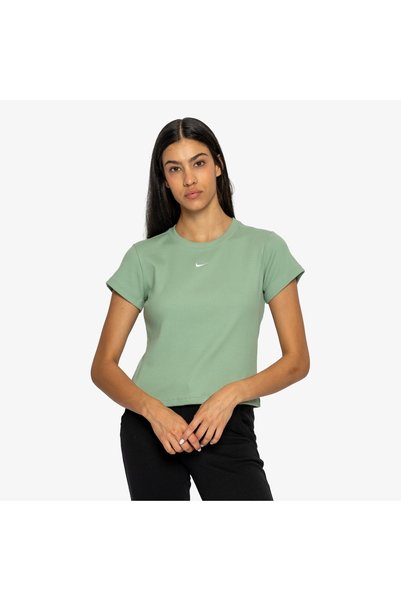Nike Tricou cu mânecă scurtă, reiat, mulat, pentru femei, cu imprimeu.