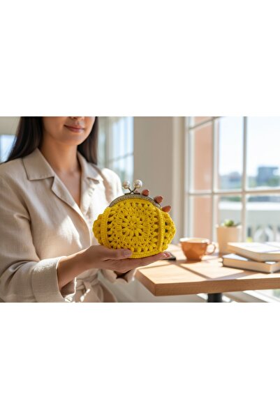 CrochetBilgen El Örgüsü Sarı Çiçek Motifli Kadın Clutch Çanta İnci Klipsli El Çantası