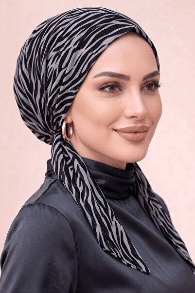 hadiora Kadın Gri Zebra Desenli Arkadan Lastikli Pratik Hazır Eşarp Bone