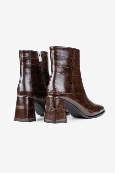 BONO Women's Brown Croco Square Toe 7.5 cm Thick Heeled Zippered Ankle Boots