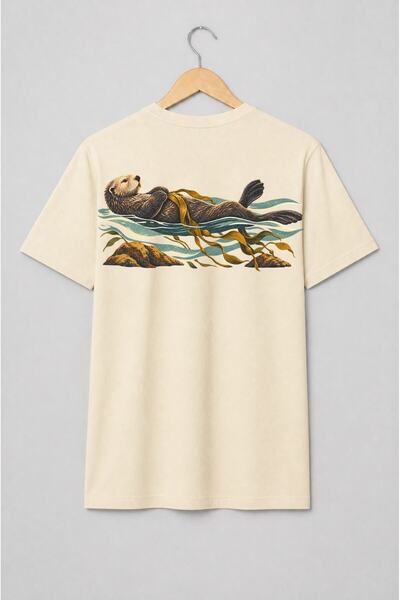 Generic Brand Tricou unisex cu Vidra de mare plutind printre alge marine vintage