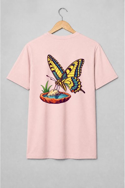 Generic Brand Tricou unisex cu Fluture colorat lângă iaz cu plantă ilustrație...
