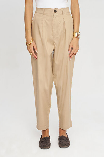 Orfeo Negro Women's Pleated Front Carrot Cut Casual Pants
