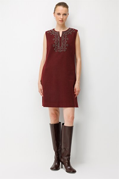 Ekol Women's Hakim Collar Stone Embroidered Mini Dress Burgundy