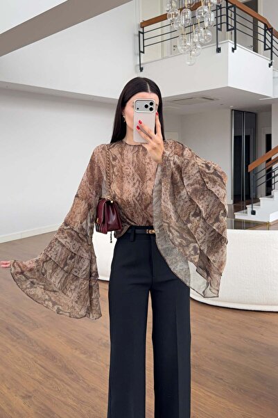 HAZELANNA Haki Transparan Yılan Desenli Volanlı Kol Bluz