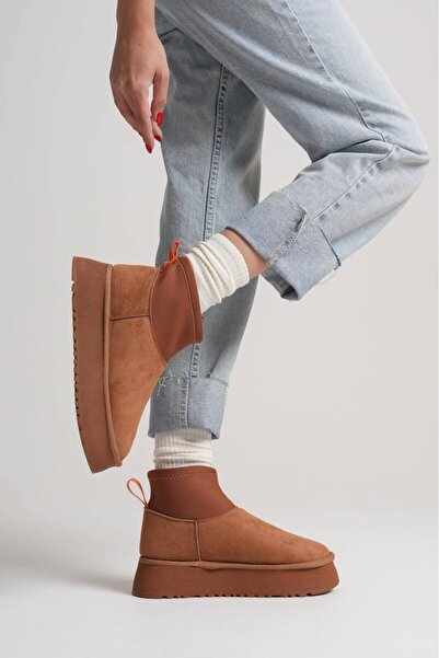 DefHeel'e Thick Sole Women's Boots with Plush Stretch Detail on the Inside, B...