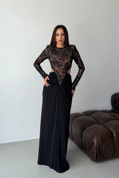 Serica Moda Μαύρο φόρεμα με δαντέλα και κεντημένη μέση, με μακριά μανίκια και...