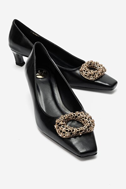 LuviShoes MARTE Siyah Cilt Tokalı Kadın Kısa Topuklu Ayakkabı