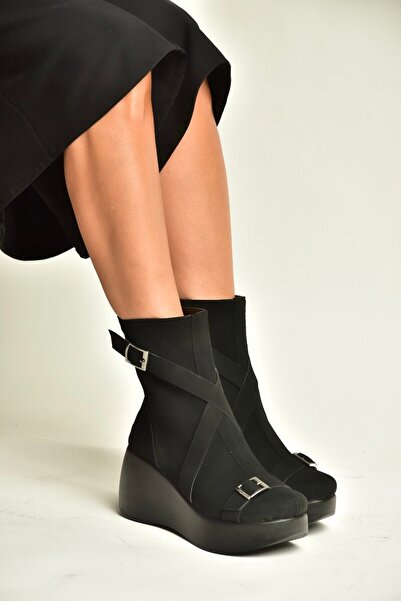 Fox Shoes Z946052701 Black Nubuck Women's Boots with Padded Soles