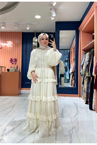By Zeynep Yılmaz İthal Işıltılı Elbise Ekru