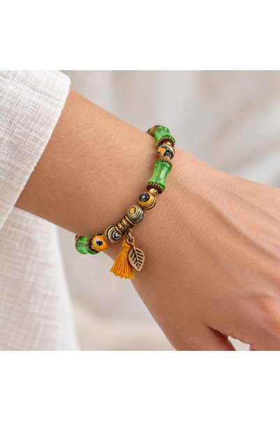 HER ŞEY NOTA www.herseynota.com Green Beaded Leaf Figured Bracelet – Yellow a...