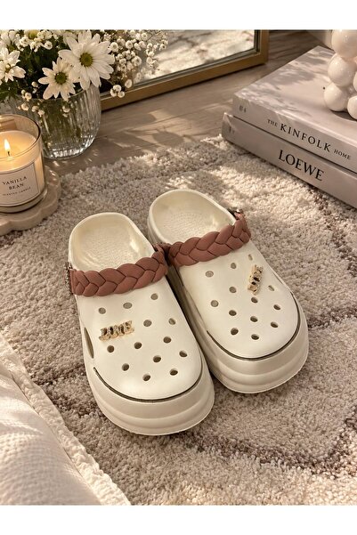 Daloğlu Woman's beige slipper