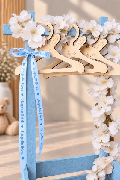 Nilsa Kişiye Özel İsimli Erkek Bebek Hediye Sepeti Mavi Boyalı Kasa Çiçekli Kalp Yıldız | Teyze Sepeti | Hala Sepeti | Babyshower Hediyesi | Kırk Uçurma Sepeti